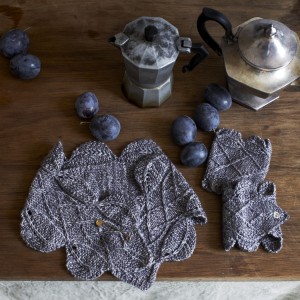 JUJU'S LOOPS. ELK IN THE WOODS. TOSH PASHMINA Elk in the Woods, cuff and collar in madelinetosh Pashmina