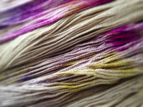 Splashes of colour on Skein Yarn in Fig
