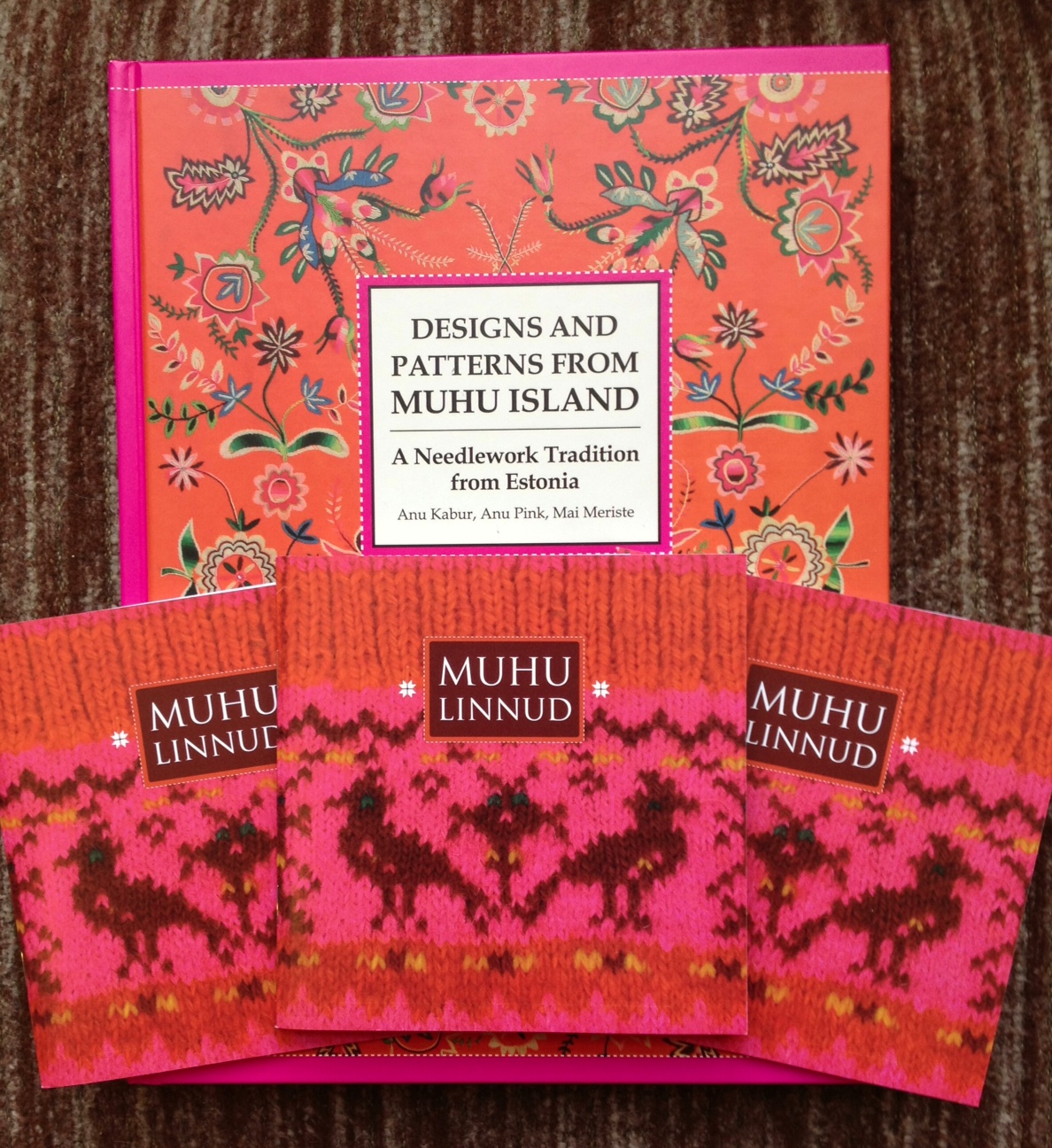 Muhu Island Love LoopKnitlounge