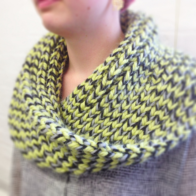 Misit Chunky Cowl by Lydia Gluck www.loopknitlounge.com Loop, London