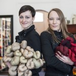 Nicole and Cordula of DyeforYarn. Photograph copright of DyeForYarn.