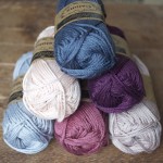 Scheepjes Catona Cotton. CW from top, 393 Charcoal, 394 Shadow Purple, 257 Antique Mauve, 396 Rose Wine, 074 nercury, 263 Petal Peach. Loop, London www.loopknitlounge.com