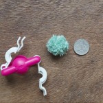 Extra Small Clover Pom Pom Maker (3127), Loop London