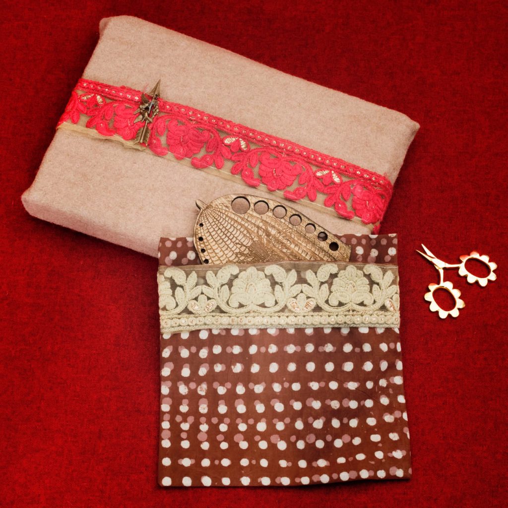 Parcel Pockets with Embroidered Ribbons