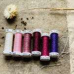 Au Ver A Soie metallic thread set in Rose