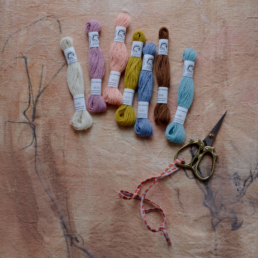 Wonderful Wool Embroidery with Au Ver a Soie and Judit Gummlich