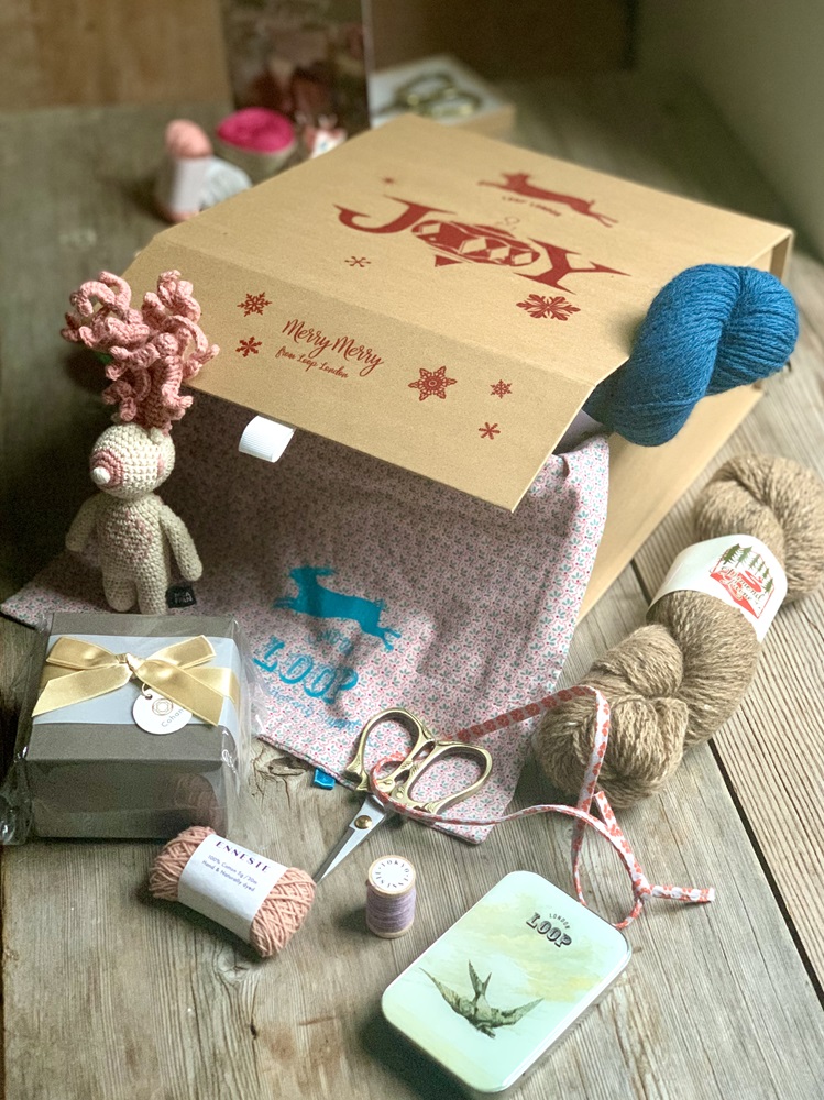A fabulous Loop Mystery Christmas Box for Charity!