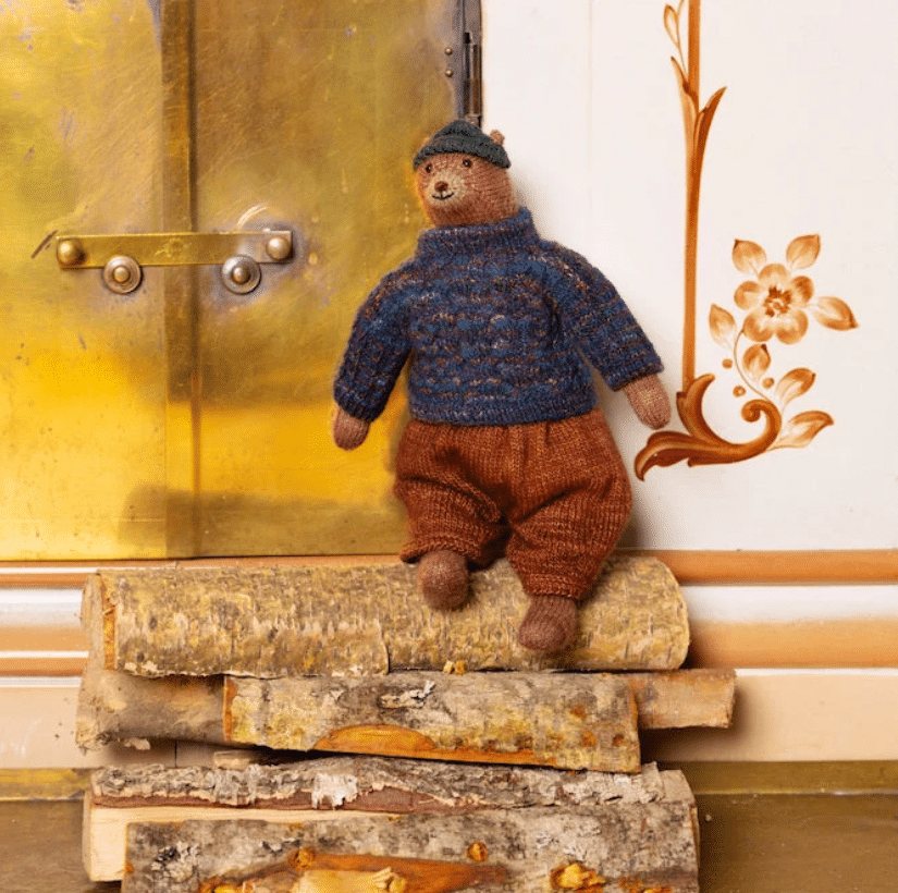 Welcoming Myrtil and Friends, Embroidery on Knits in Paperback, and New Yarn Colours!