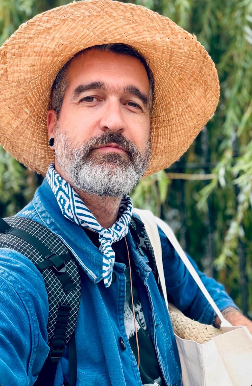 Welcoming Aitor Saraiba — and His Wonderful Book and kits!